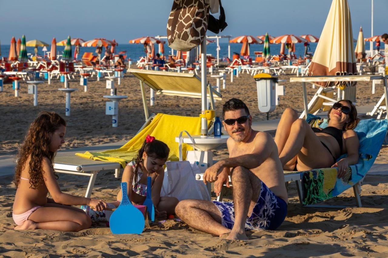 Hotel Holland Rimini Extérieur photo